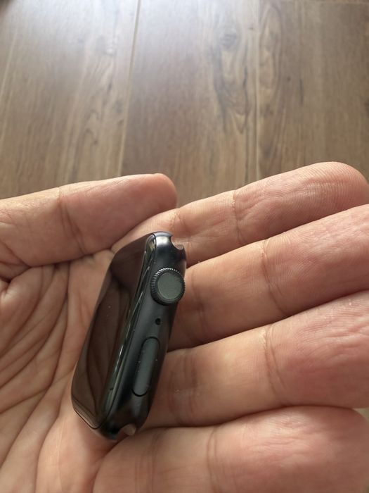 Apple Watch 9 - 45mm + extras