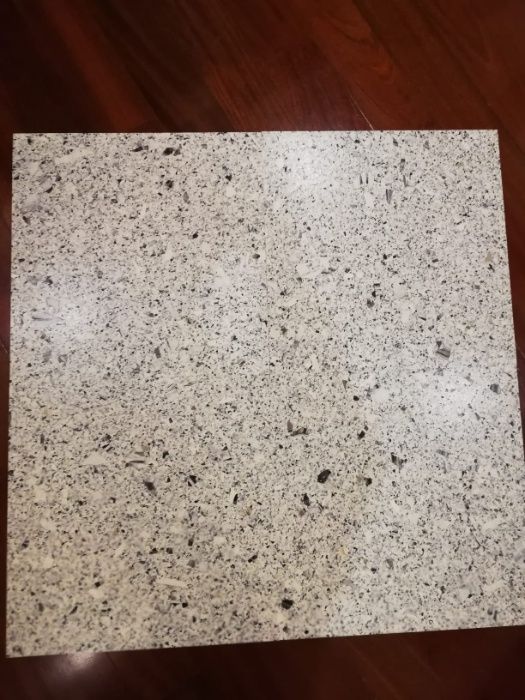 Caixas de chão mosaicos da marca Vinil Nafco