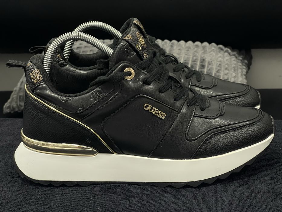 GUESS 41  26.5см. Кросівки