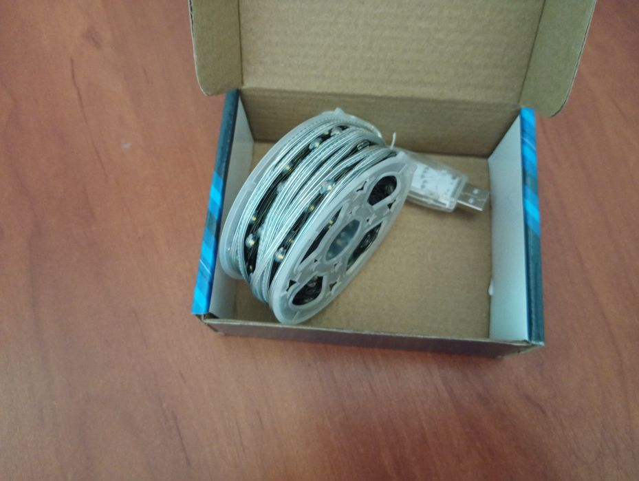 Гірлянди на ялинку,світлодіодна,тепле світло,нова,світло на ялинку