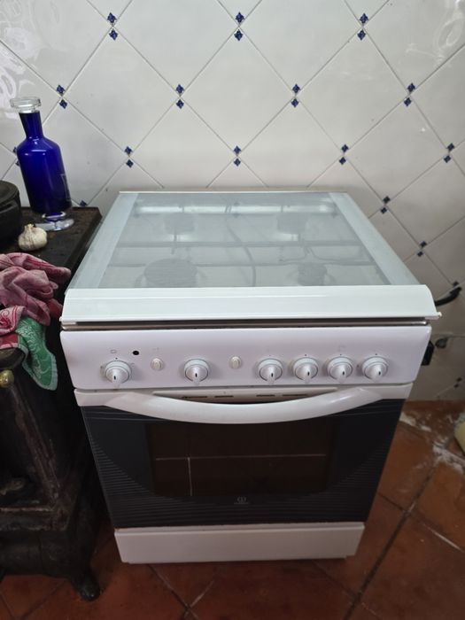 Fogão de 4 bocas