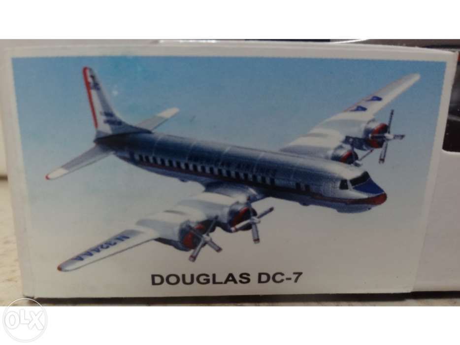 Avião miniatura Douglas DC-7 American Airlines