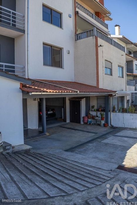 Casa / Villa T4 em Sé, Santa Maria e Meixedo de 200 m2