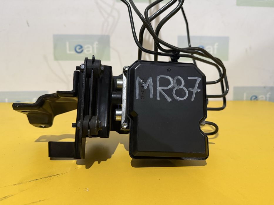 Блок ABS АБС антиблокувальної системи гальм до Nissan Leaf Ніссан Ліф