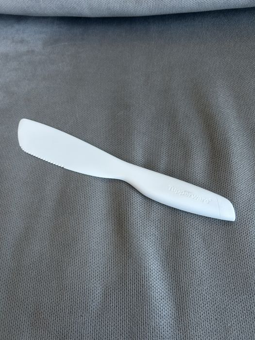 Faca de sanduíche Tupperware
