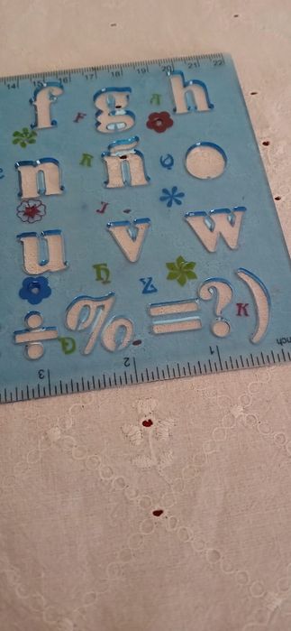 Escantilhão com letras e números