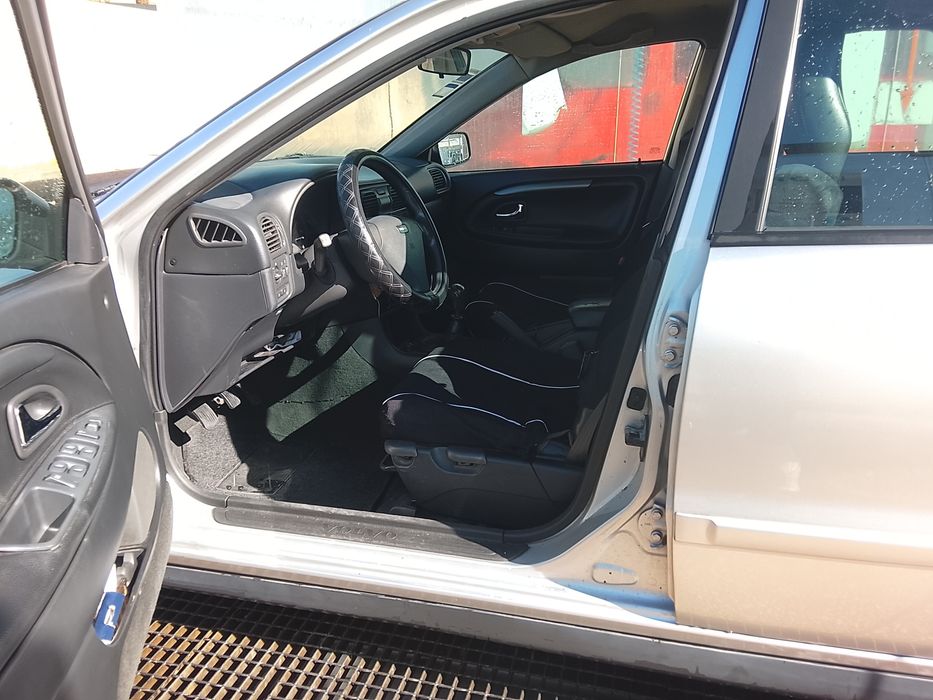 Volvo V40 1.6 bom estado