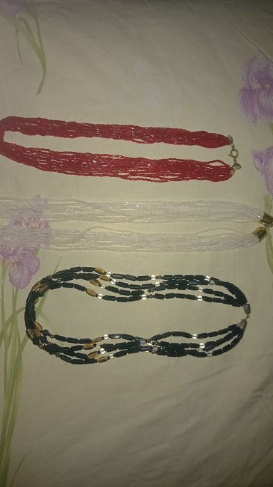 Броши ,бусы,,клипсы СССР.