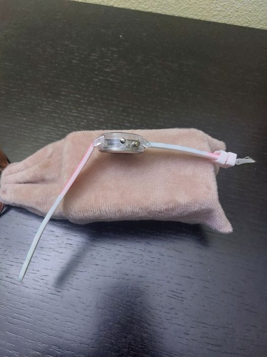 Frozen Clocks – NEW64564042100098123