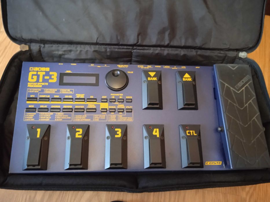 Multiefekt gitarowy BOSS GT 3 COSM