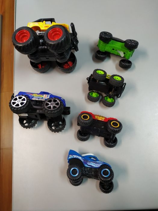 Lote 6 Carrinhos Monster Truck