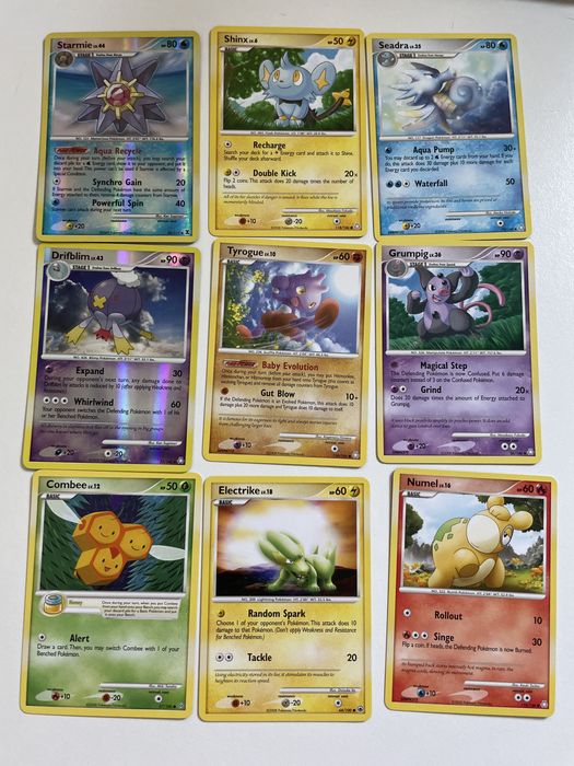 Cartas Pokémon diversos anos