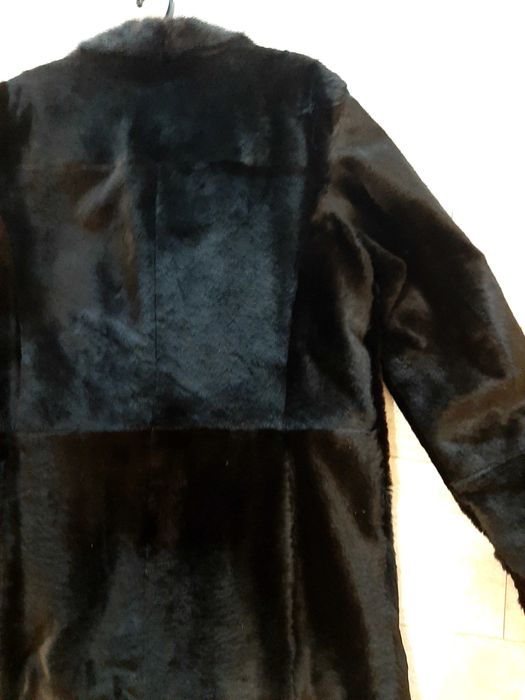 Натуральное меховое супер красивое мужское пальто р 50-52 Греция