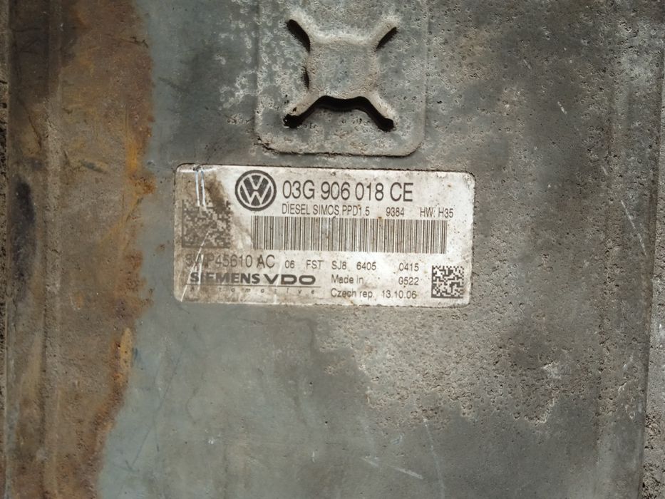 Блок управління двигателем мозги ЄБУ Volkswagen Passat B6 2.0 tdi