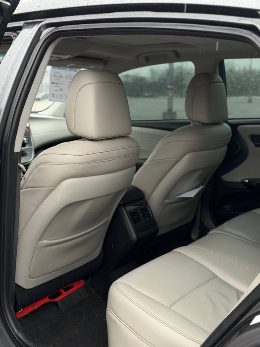 Продам Toyota Avalon