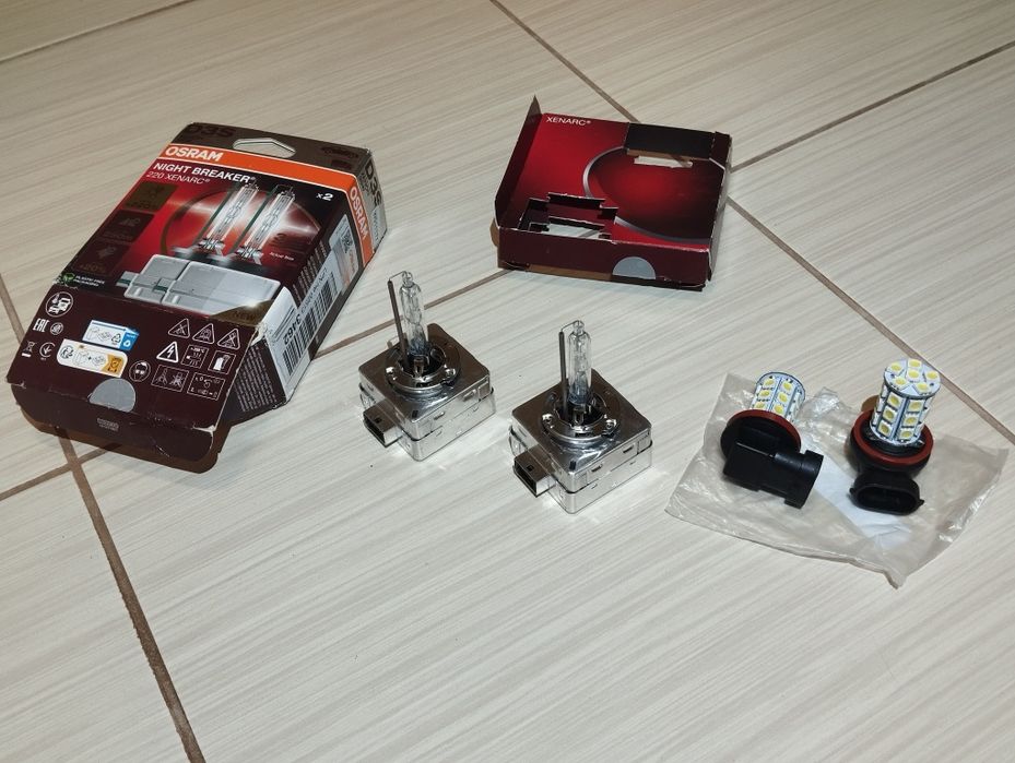 Лампочки ксенон Osram D3S Philips набор