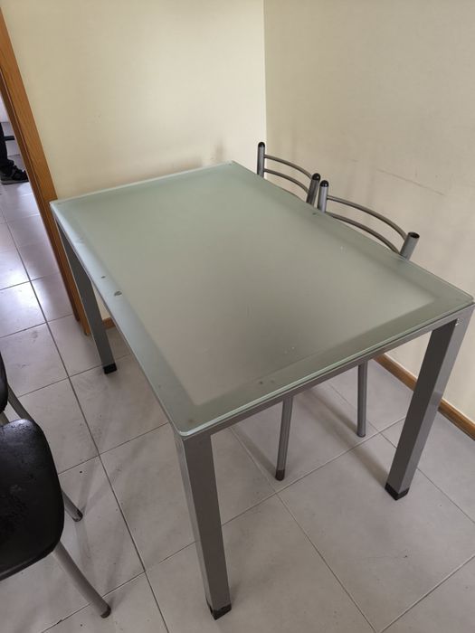 Mesa vidro + 4 cadeiras