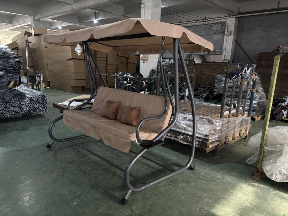 Садова трьохмістна гойдалка GARDEN LINE VENERA.Качеля садова розкладна