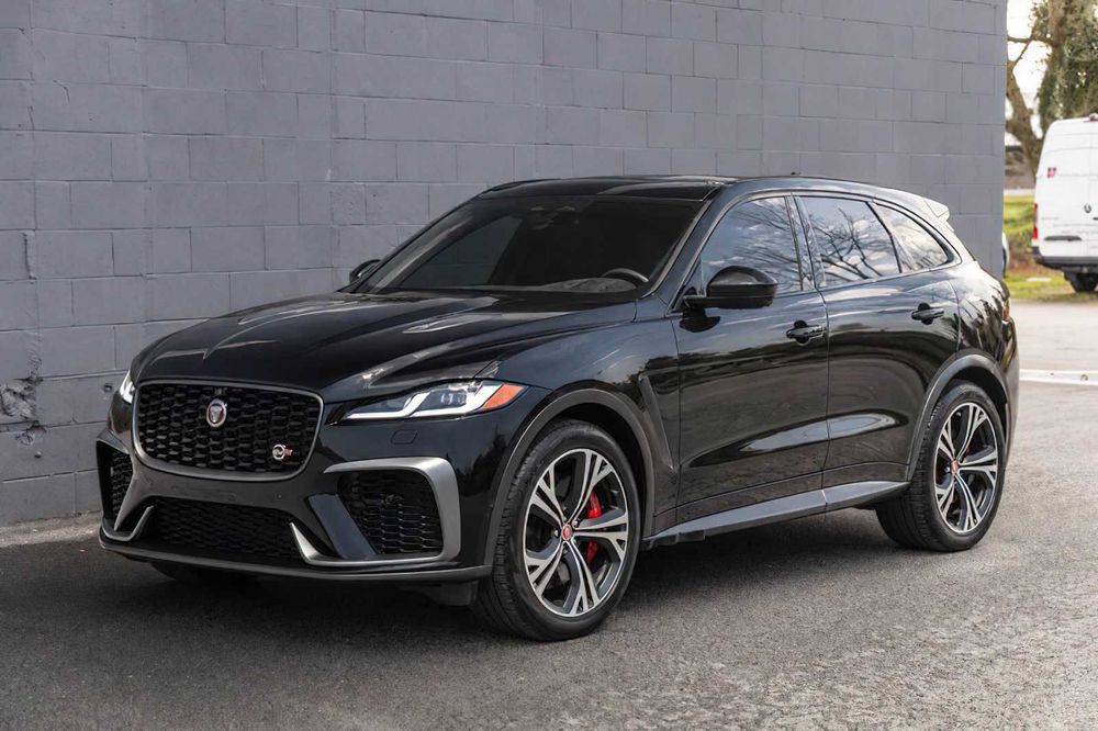 Jaguar F-PACE SVR      2022