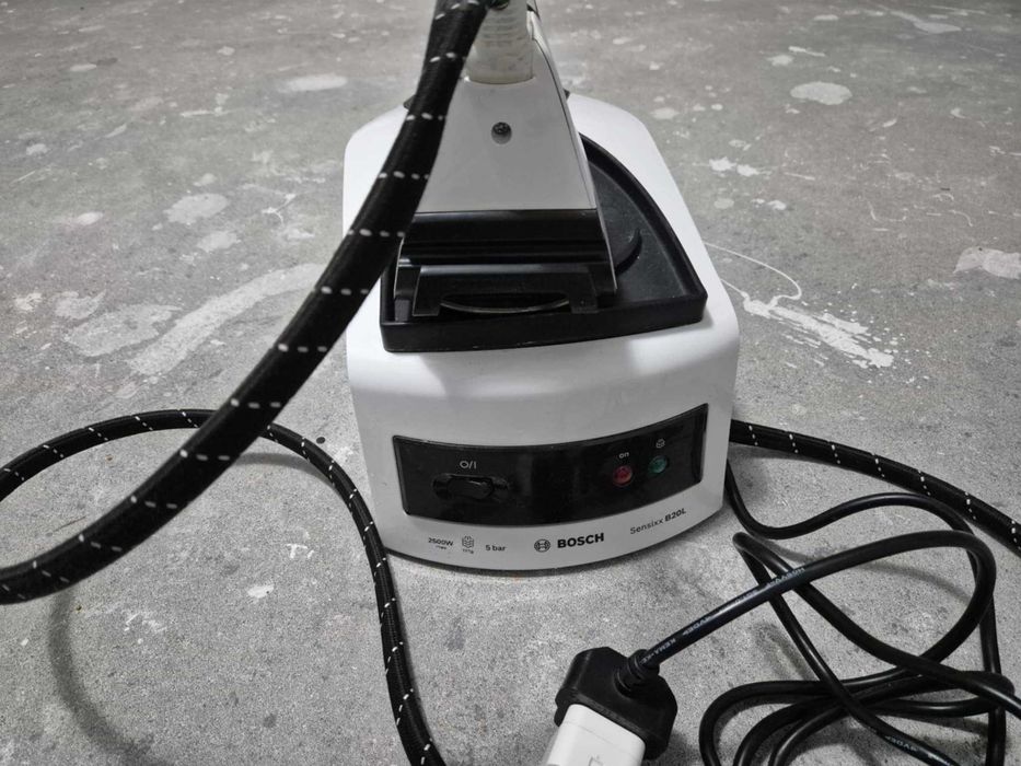 Żelazko z generatorem pary BOSCH Sensixx B20L