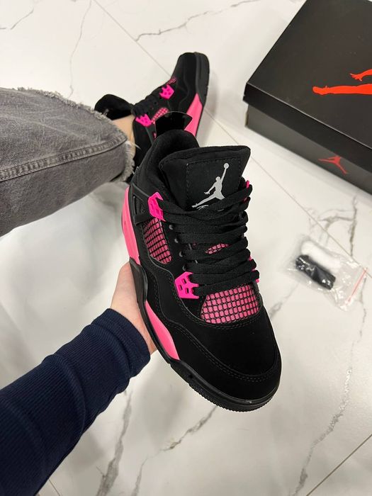 Jordan 4 Retro Neon Pink