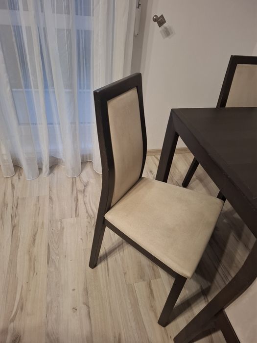 Stół + 4 krzesła