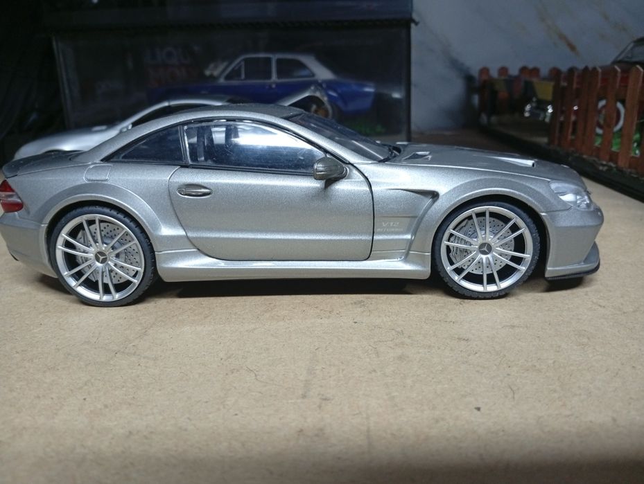 1/18 miniaturas Mercedes Benz