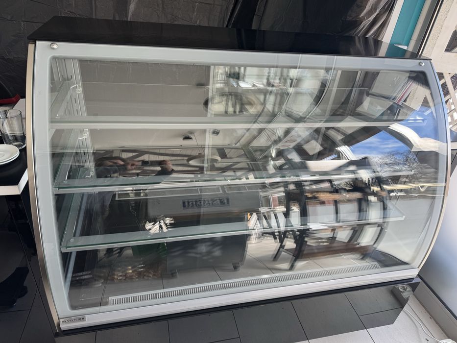 Witryna chłodnicza do ciast ES System K LCC