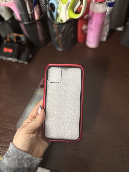 Чохол на айфон 11.