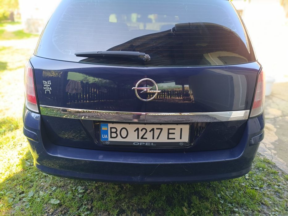 Opel astra.  .  .
