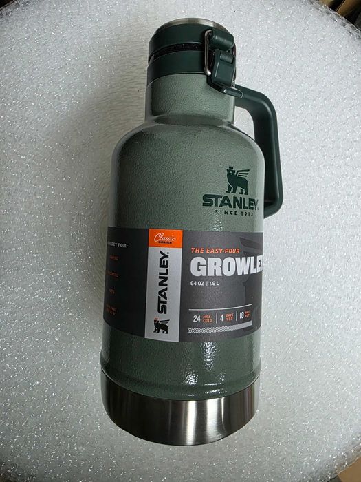 Termos na napoje Stanley 1,9 l zielony, defekt