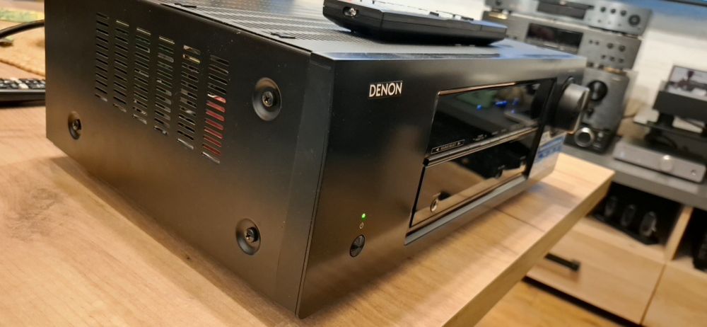 Amplituner Denon AVR -X 500.