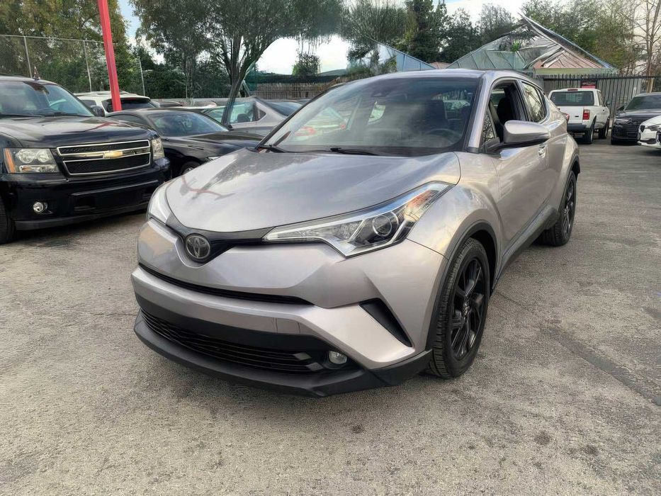 Toyota C-HR Limited      2019