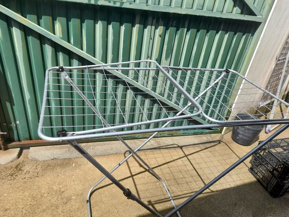 Estendal com pouco uso