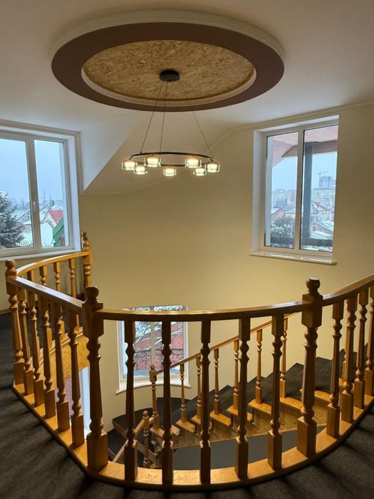 Окремостоячий будинок під бізнес,м Львів,сихівський район