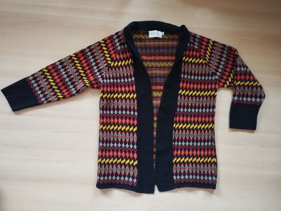 Oryginalny damski sweter