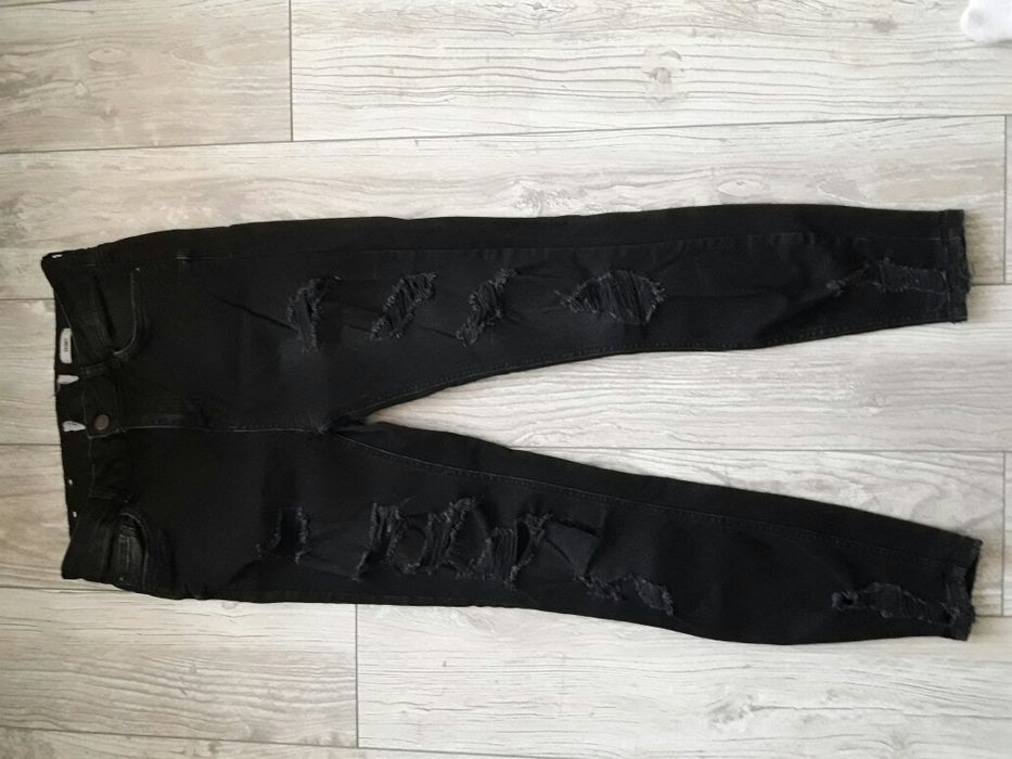 Jeansy z dziurami New Look 40 L
