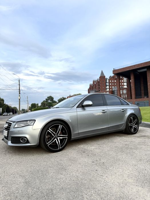 Audi A4 B8 3.0 TDI  седан