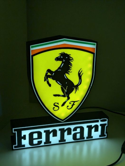Candeeiro com logo da Ferrari para fãs da marca com luzes led e USB