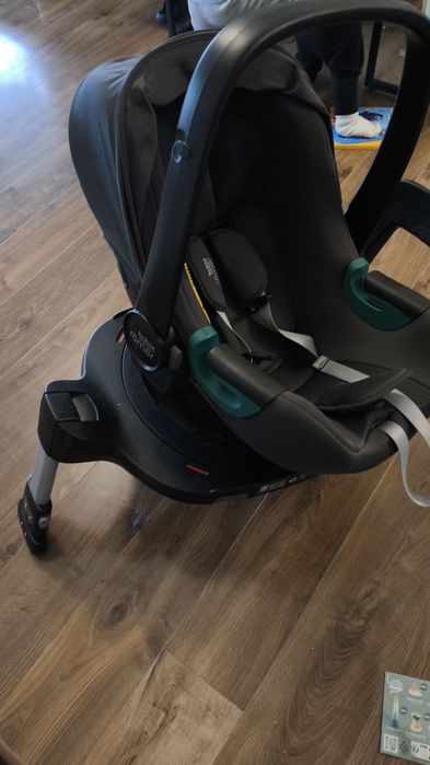 Britax Romer baby safe 3 baza obrotowa