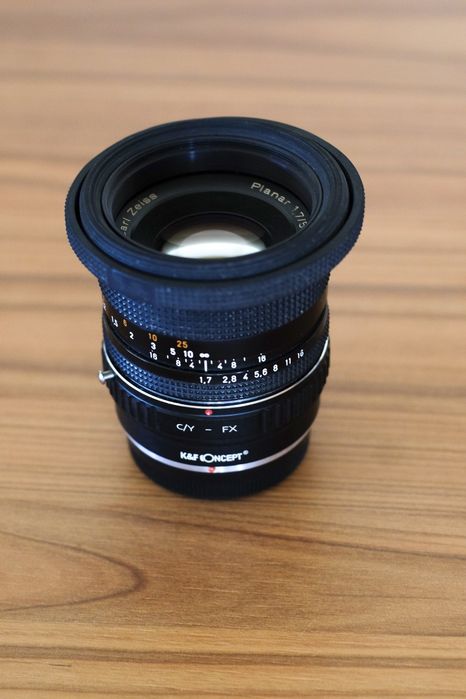 Contax Zeiss Planar 50mm 1.7 C/Y com adaptor para FX