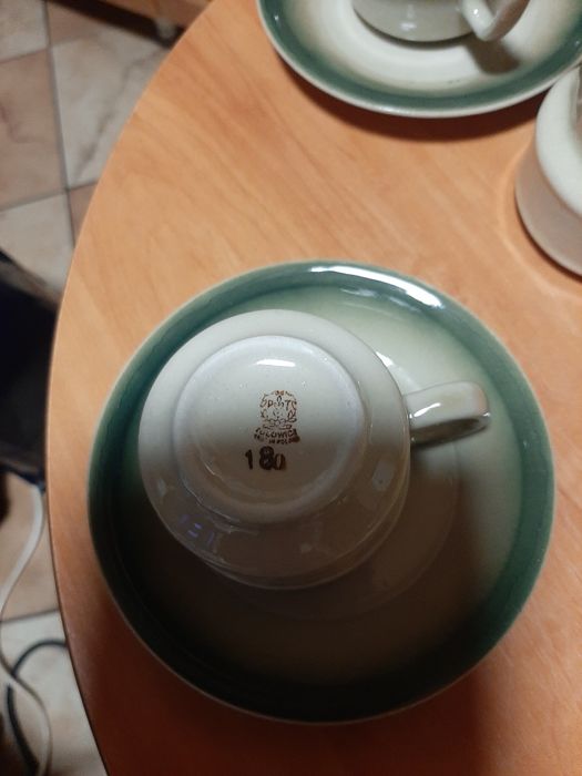 Zestaw kawowy Tułowice dwa dzbanki 6 filiżanek cukiernica 6 talerz prl