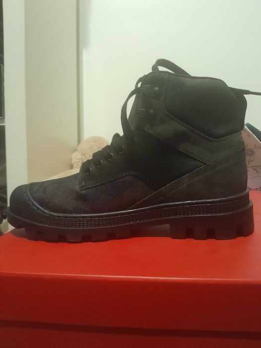 Botas Hugo Boss padrão tropa