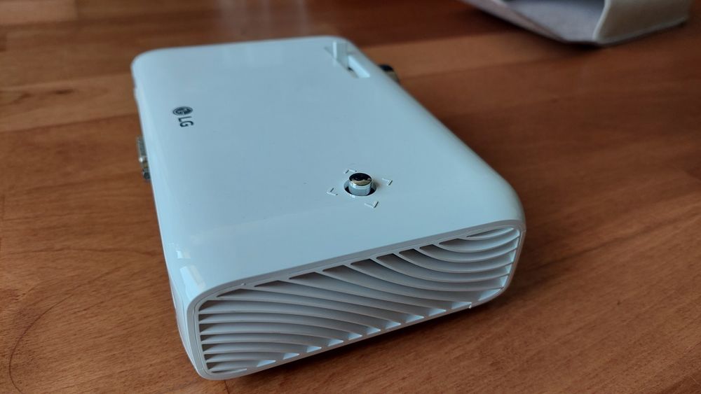 Projector LG Led Minibeam (NOVO) c/telecomando