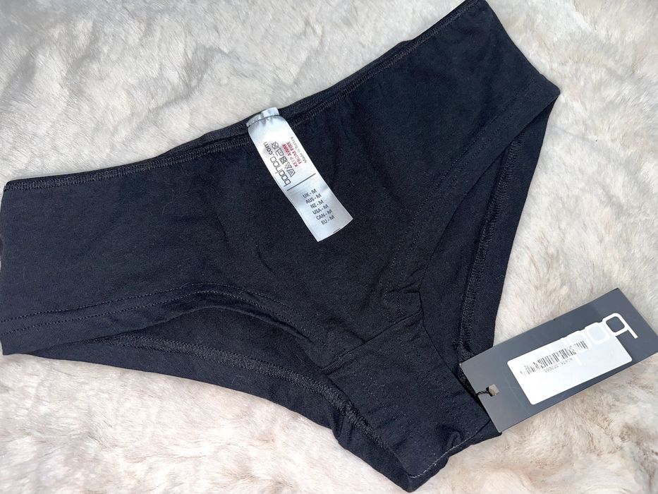 Boohoo czarne bawełniane majtki M