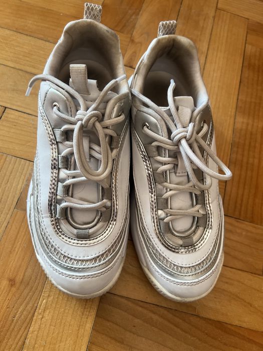 Sneakersy sportowe Guess 37