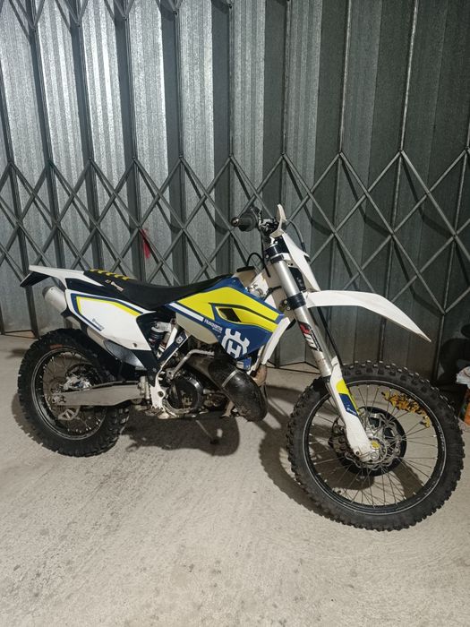 Husqvarna TE 300 matrículada