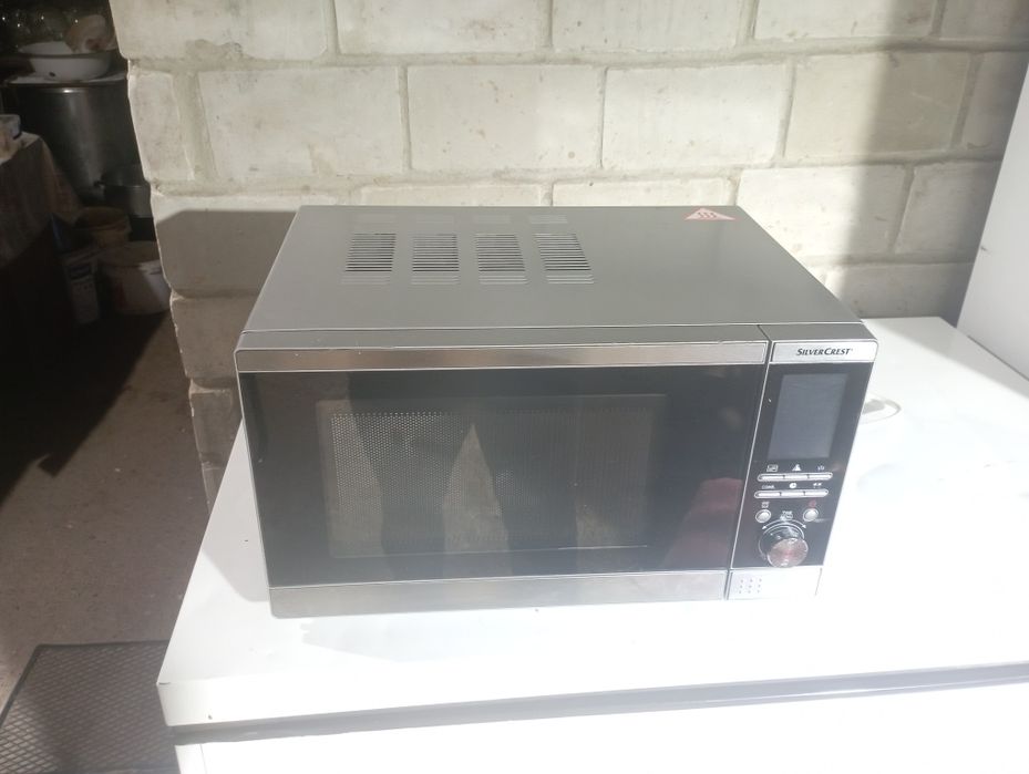 Мікрохвильова піч