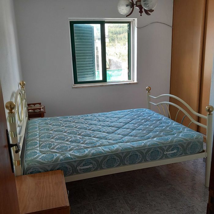 Alugo casa zona tranquila com muita oferta de emprego
