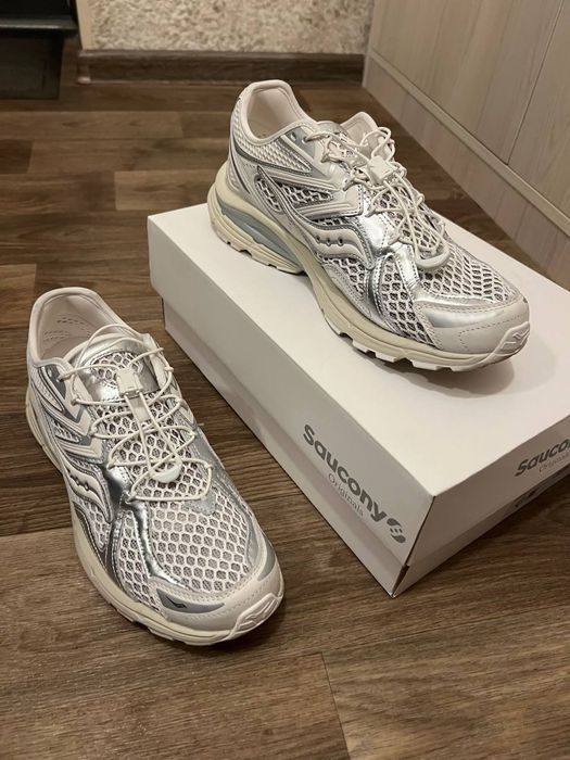 Мужские кроссовки Saucony Kinvara 4 RE (hype, luxury, vintage)